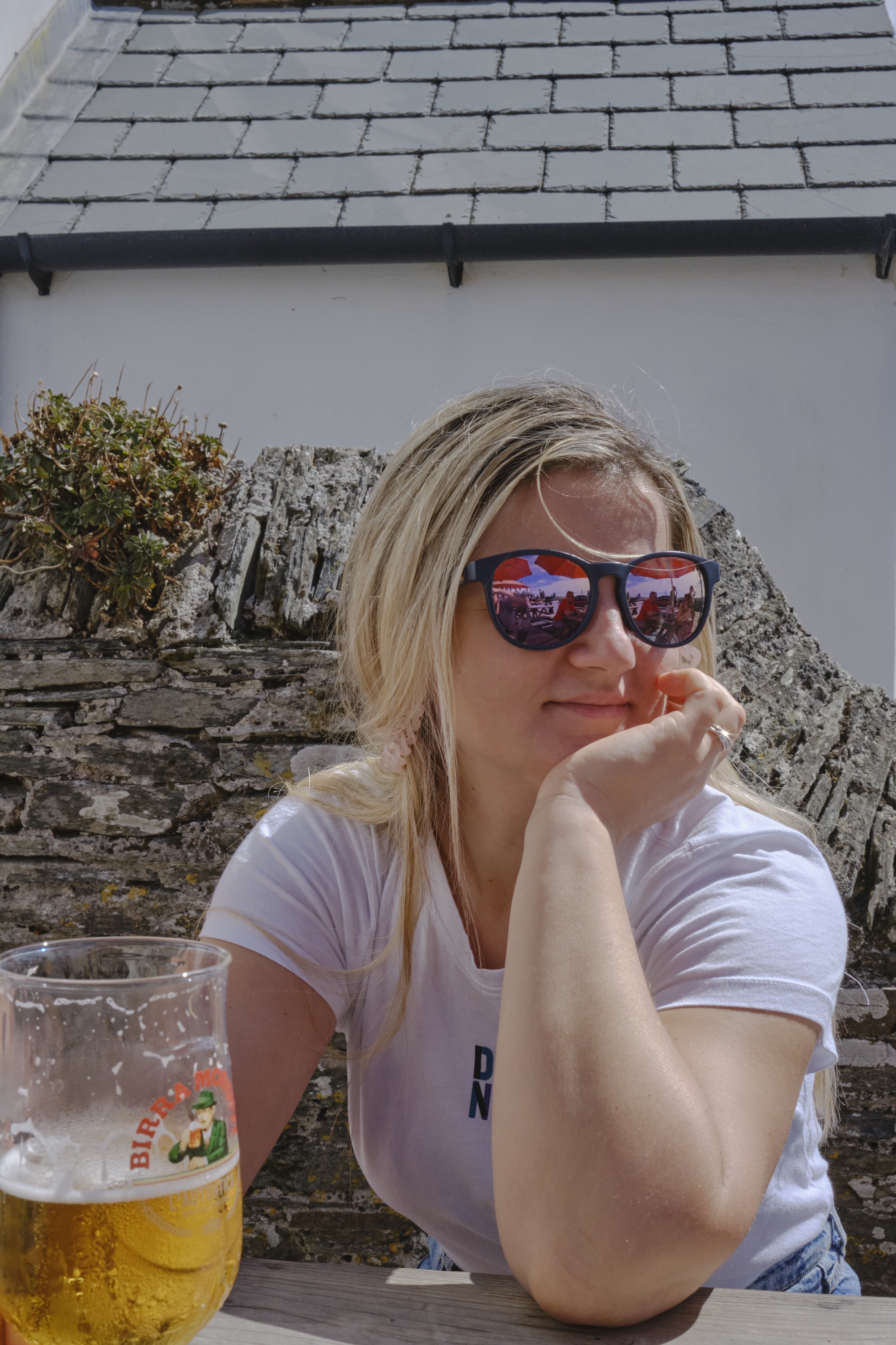 Beer, sunglasses and sparkle