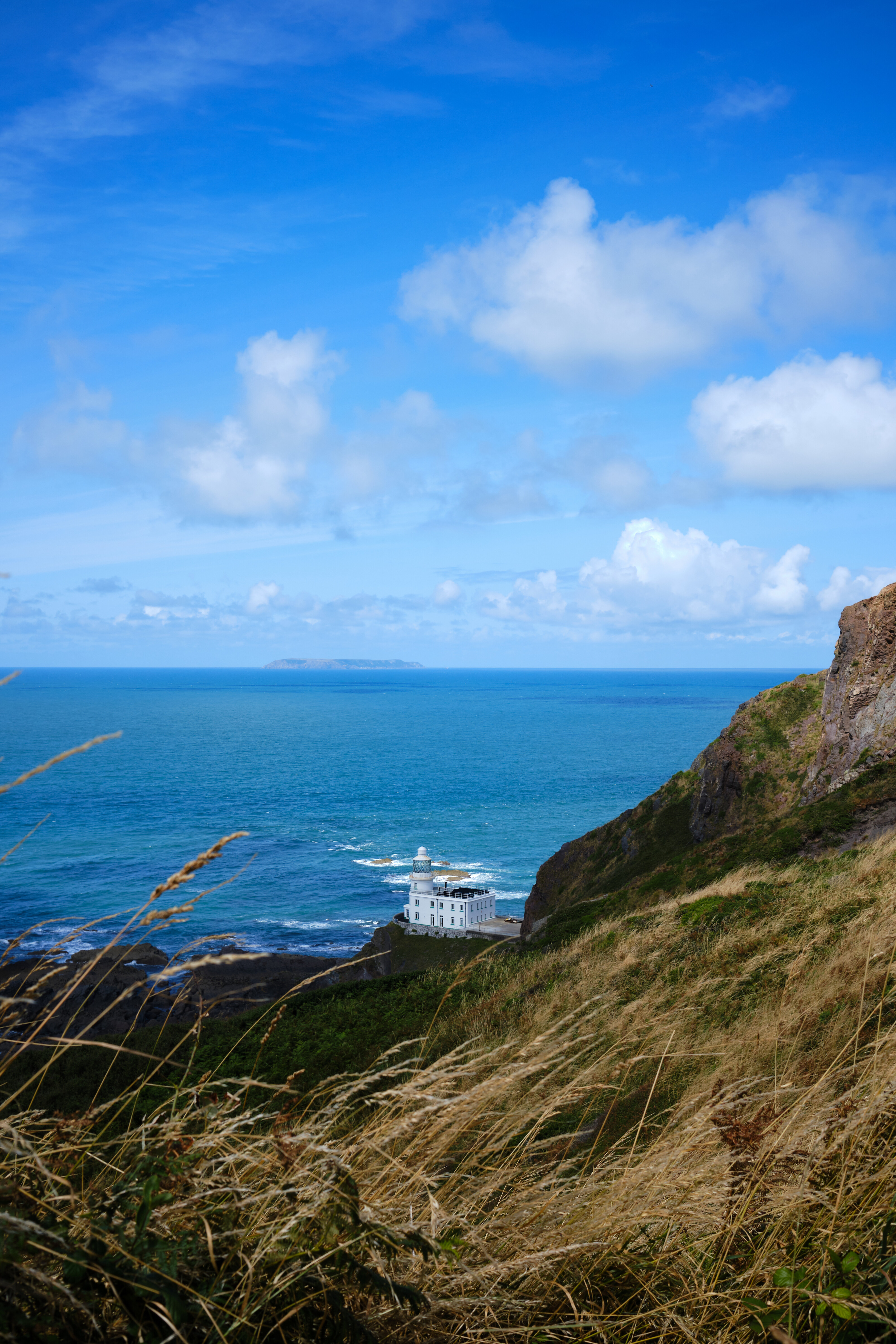 so blue...but how do you get to the lighthouse 🤔